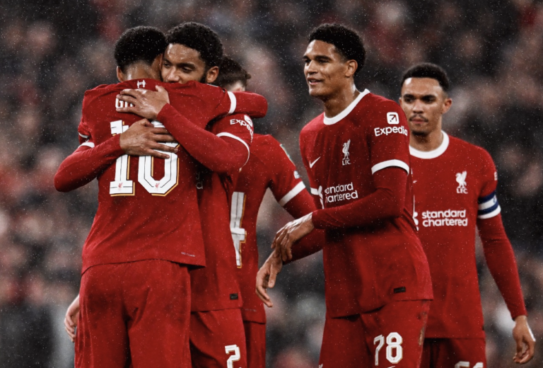 Luis Díaz y Liverpool clasificaron a la semifinal de la Carabao Cup